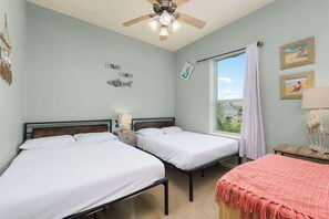 2 chambres, lit de bébé portatif, Wi-Fi, literie fournie