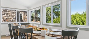 Escapade Chambly I Lake & Spa 8BR