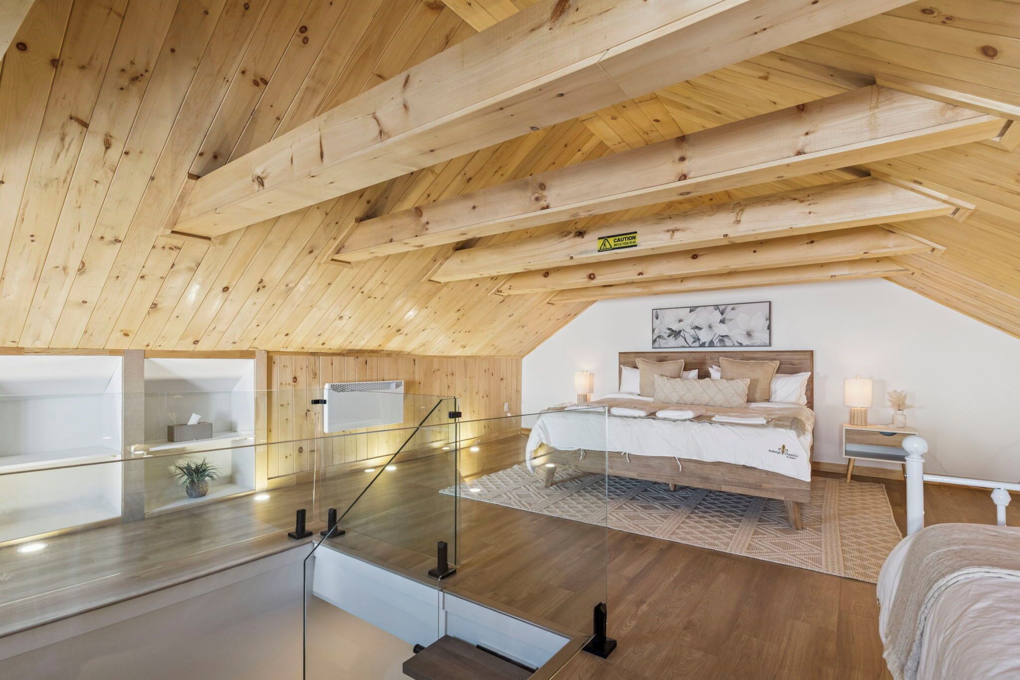 8 soverom, strykejern/-brett, wi-fi og sengetøy