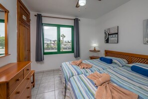 1 habitación, tabla de planchar con plancha y wifi