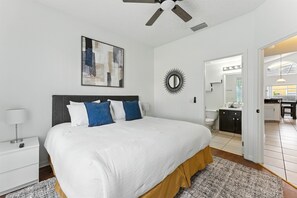 6 habitaciones, caja de seguridad en la habitación y escritorio 