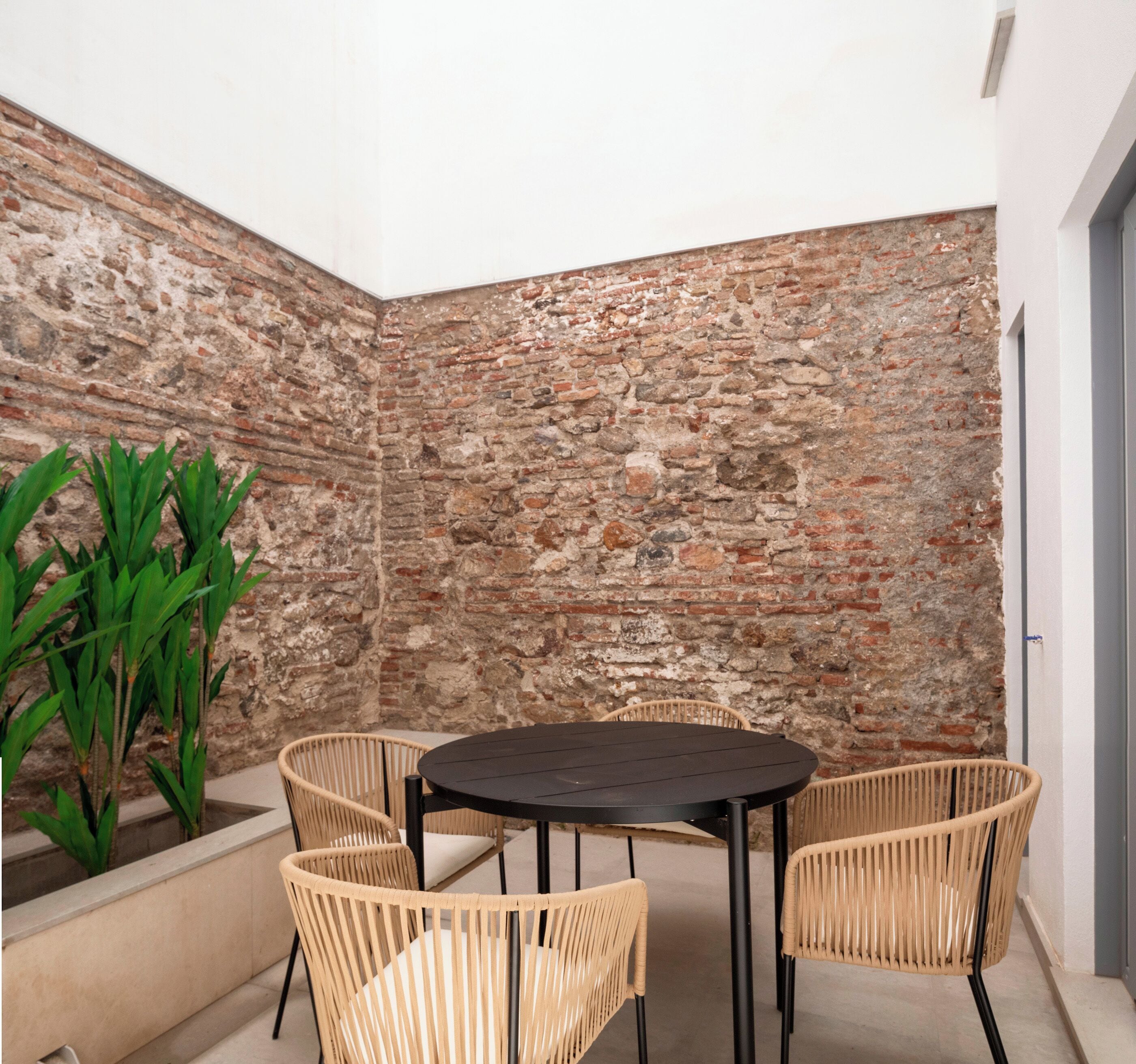Appartement, 2 chambres, patio, rez-de-chaussée | Terrasse/Patio