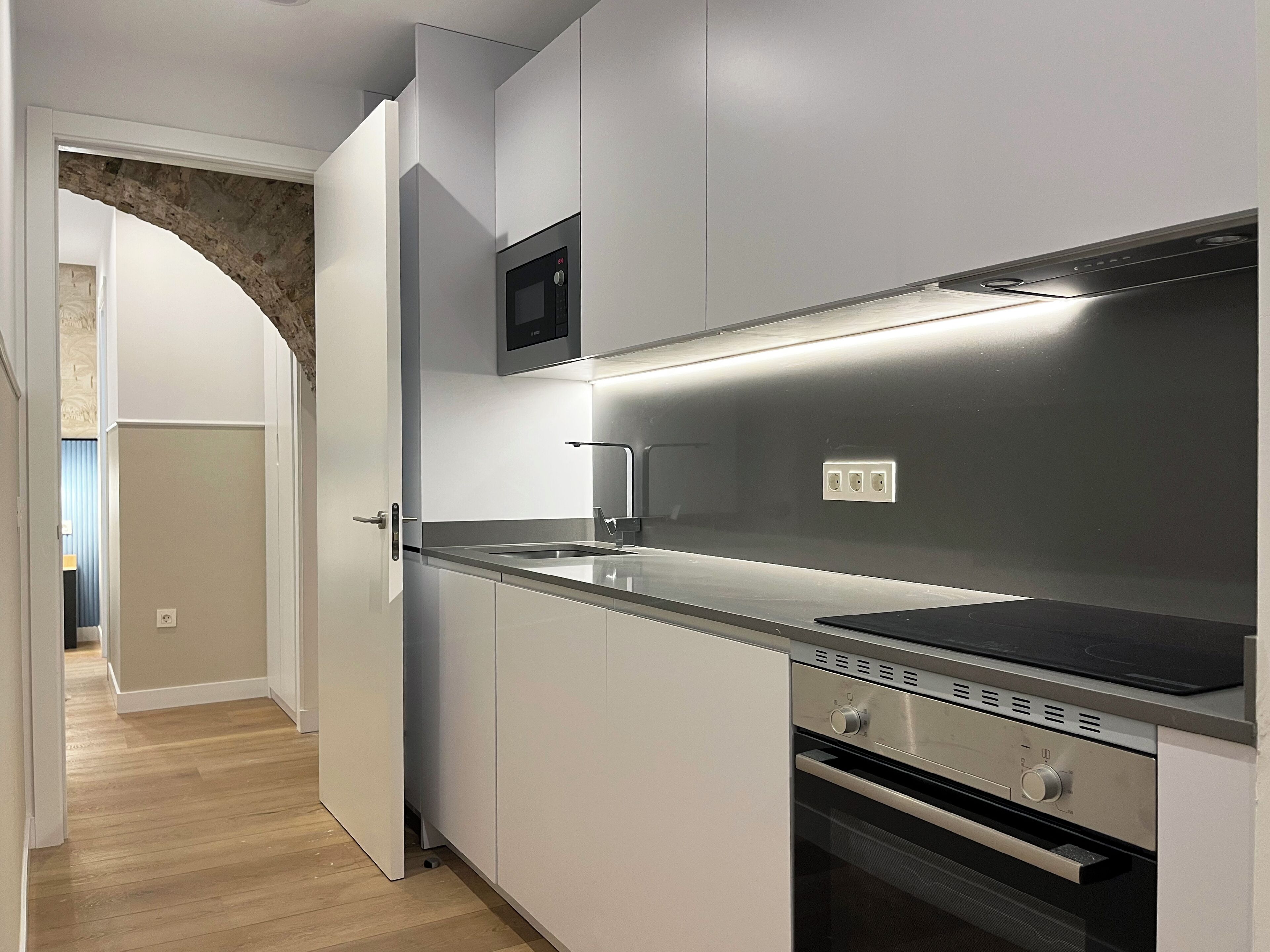 Appartamento, 1 camera da letto, al piano terra | Cucina privata | Frigorifero, microonde, piano cottura, lavastoviglie