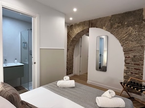 Apartment, 1 Bedroom, Ground Floor | In-room safe, iron/ironing board, free WiFi