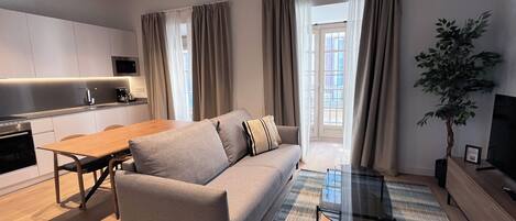 Apartment, 2 Bedrooms | Living area