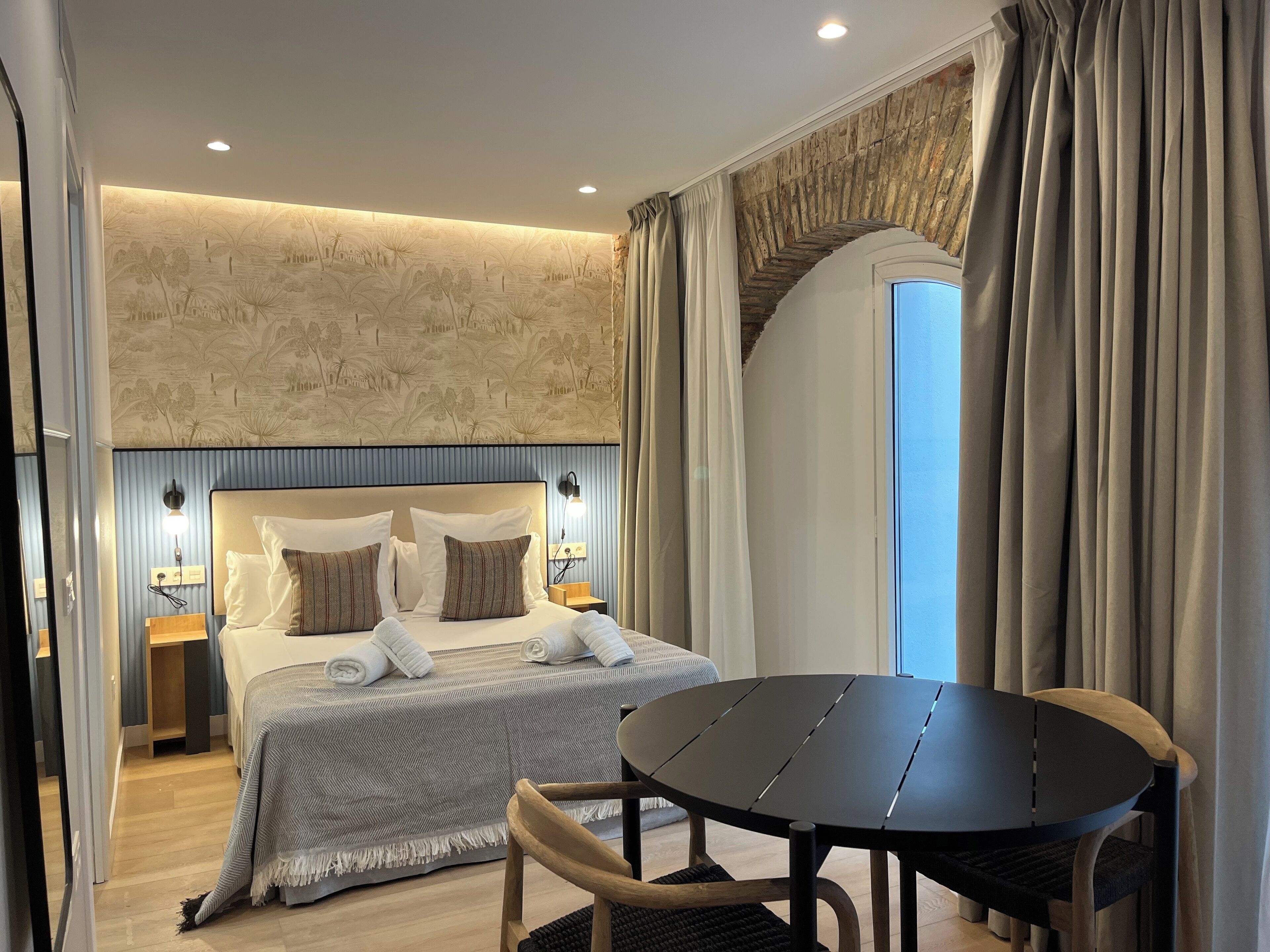 In-room safe, iron/ironing board, free WiFi
