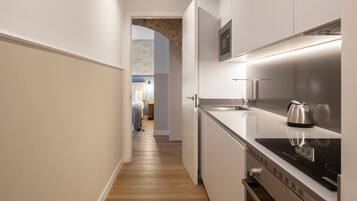 Apartment, 1 Bedroom, Ground Floor | Private kitchen | Fridge, microwave, stovetop, dishwasher