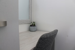 Comfort Apartment | Iron/ironing board, free WiFi
