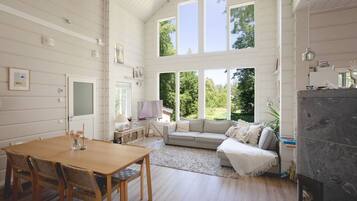 Smart-tv en een open haard