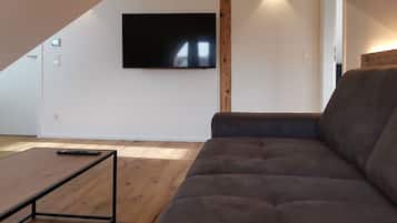 Maisonette, 3 Schlafzimmer, Nichtraucher, Balkon (Wohnung Nr. 06) | 起居区