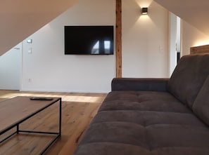 Nhà Duplex, 3 phòng ngủ, không hút thuốc, ban công | Khu phòng khách