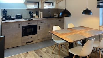 Apartment, 1 Schlafzimmer, Nichtraucher (Wohnung Nr. 11) | 客房内用餐