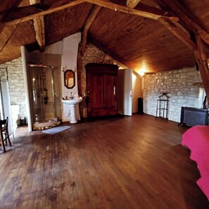 Interior - Domaine de l'Ameillée, authentic Quercy in the heart of Périgord Blanc (Puy-l'Évêque)