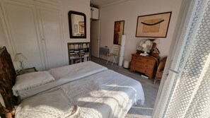 1 chambre, fer et planche à repasser, Wi-Fi, draps fournis