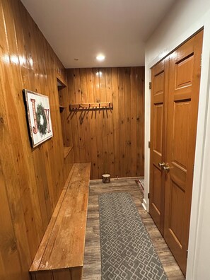 Interior - Charming 2-bedroom Stratton Mountain Condo with shuttle service (Stratton)