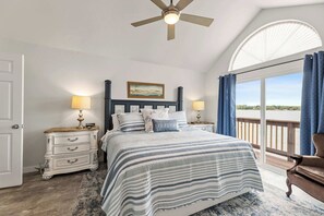 3 slaapkamers, een strijkplank/strijkijzer, wifi, beddengoed