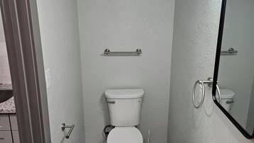 Toallas y papel higiénico