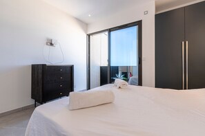4 chambres, fer et planche à repasser, Wi-Fi gratuit, draps fournis