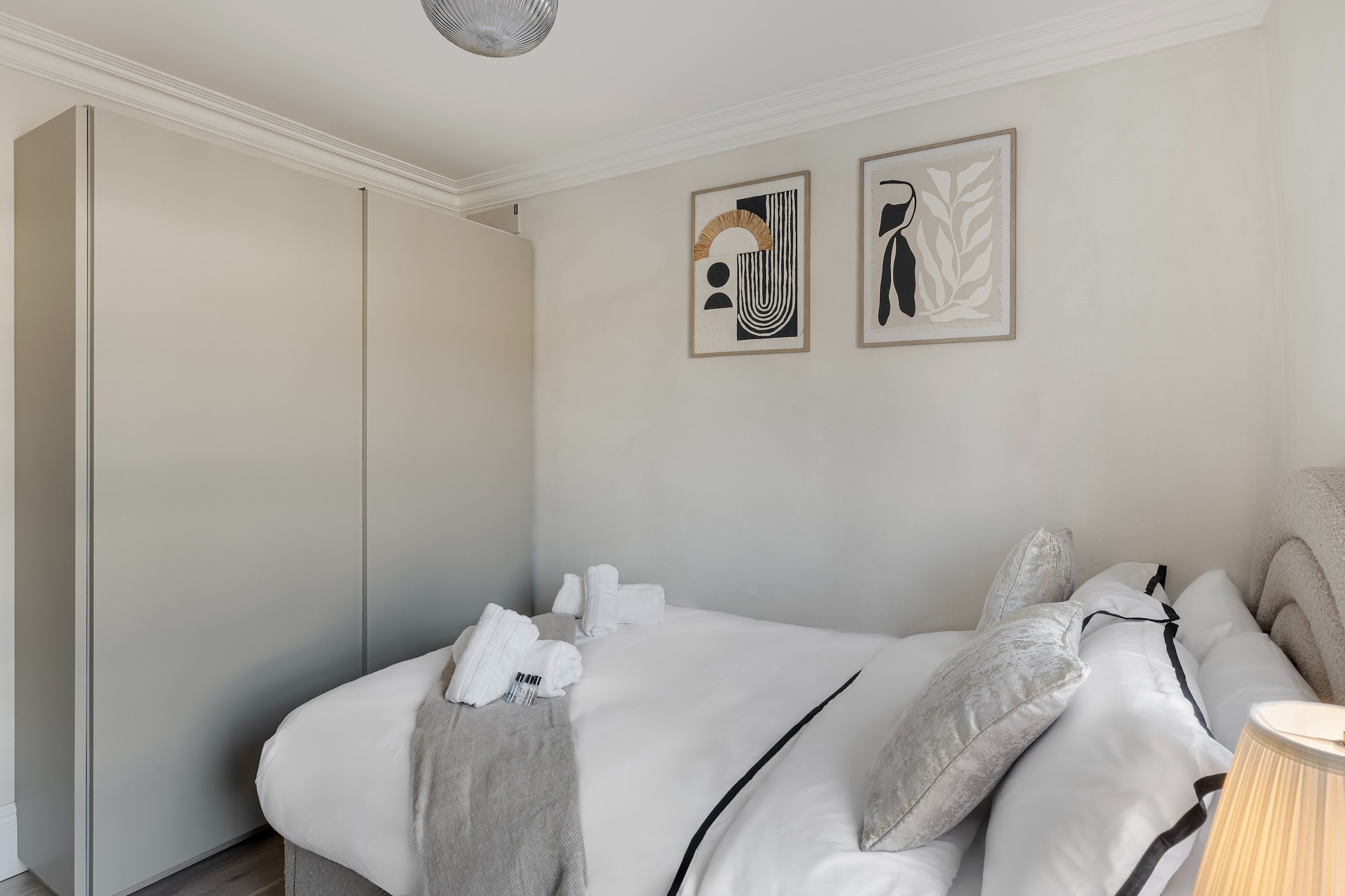 House | 2 bilik tidur, meja 