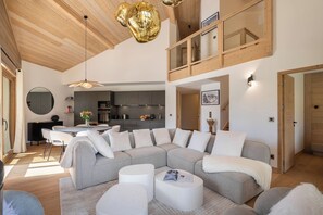 Fireplace - Nivalis - Elegant Alpine Retreat in Alpe d'Huez (Huez)