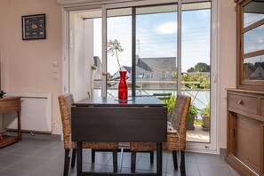 Dining - Apartment 'Résidence Mer Et Pins' with Private Terrace and Balcony (Saint-Philibert)