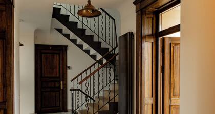 Apartments of Vilhelm. Free parking. Apartment by Daugavas promenade.