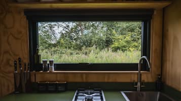 Coffee/tea maker, eco-friendly cleaning products