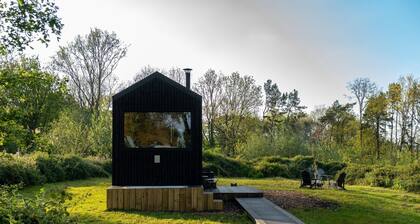 Eco Off-Grid Hideaway with Scenic Walks