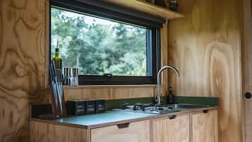 Coffee/tea maker, eco-friendly cleaning products