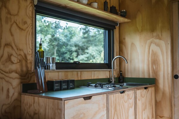 Coffee/tea maker, eco-friendly cleaning products