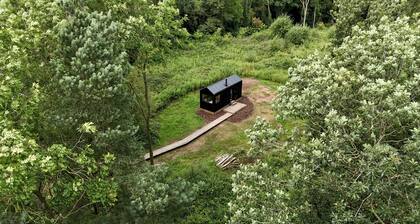 Eco Off-Grid Hideaway with Scenic Walks