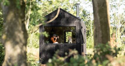 Eco Off-Grid Hideaway with Scenic Walks