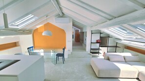Interior - The Attic Room on Niella Street, in the city center and near the sea (Savona)