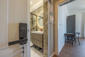 Dreibettzimmer, Stadtblick