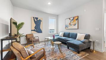 Smart-TV, Tischtennisplatte