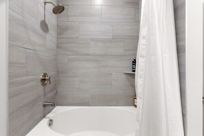 Hair dryer, towels - Luxury 2-BR with Juliet Balcony (Austin)