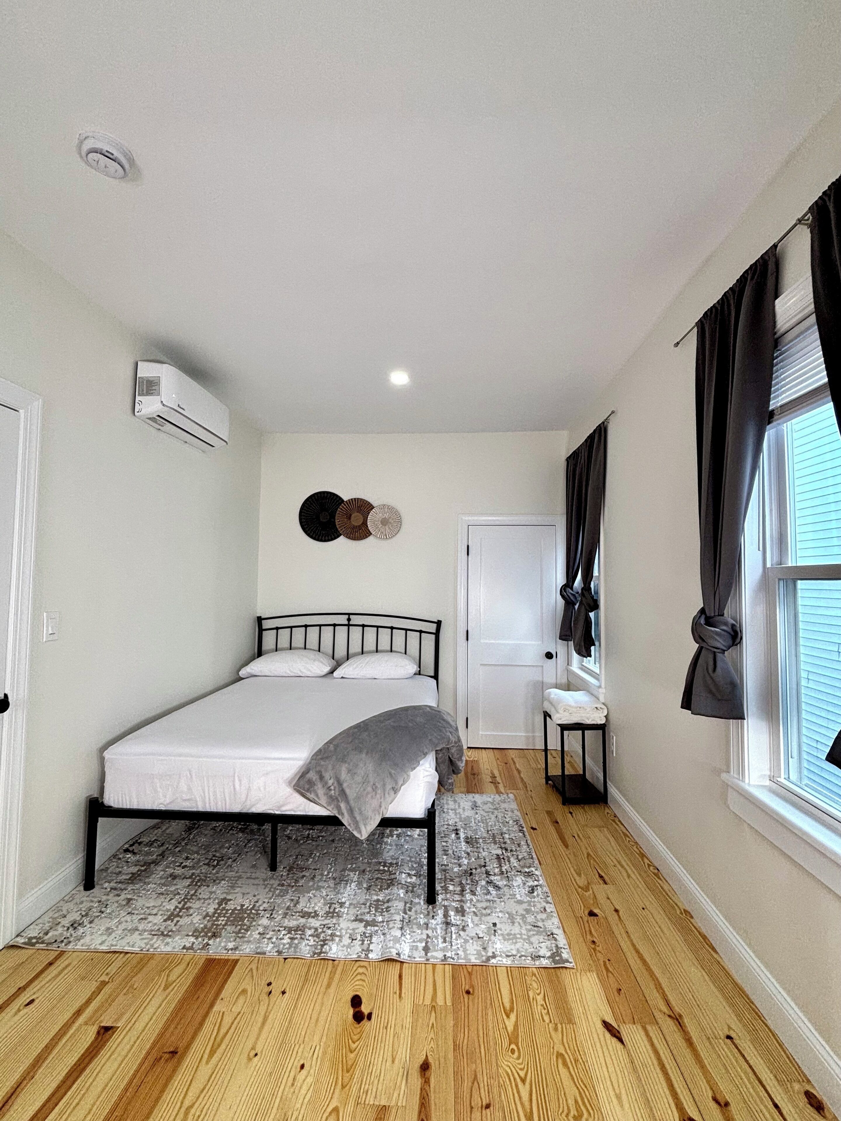 3 dormitoris, planxa i posts de planxar, wifi gratuïta i roba de llit 