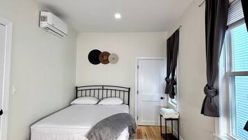 3 dormitoris, planxa i posts de planxar, wifi gratuïta i roba de llit