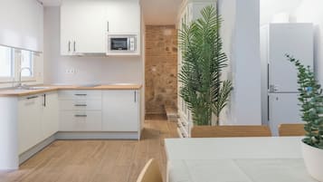 Microwave, stovetop, dishwasher