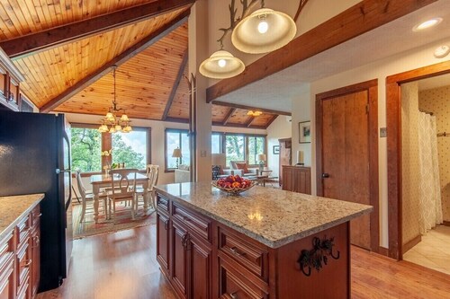 Lofty Pursuits: Spectacular View + EV Charger