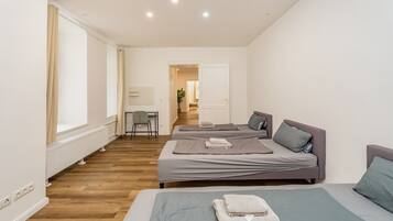 2 slaapkamers, een strijkplank/strijkijzer, wifi, beddengoed