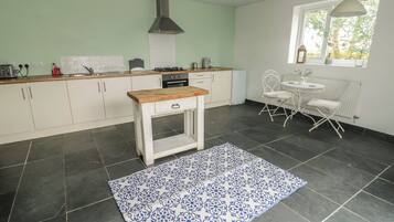 Keittoastiat/astiat/ruokailuvälineet