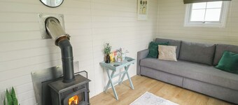 Seiriol Shepherds hut