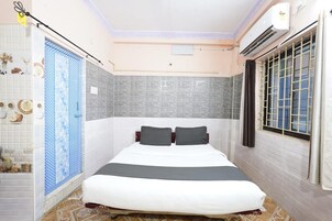 Deluxe Double Room | Desk, free WiFi