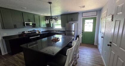 Delightful 3-bedroom house with AC in Atoka