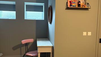 Classic Double Room | Desk, iron/ironing board, free WiFi