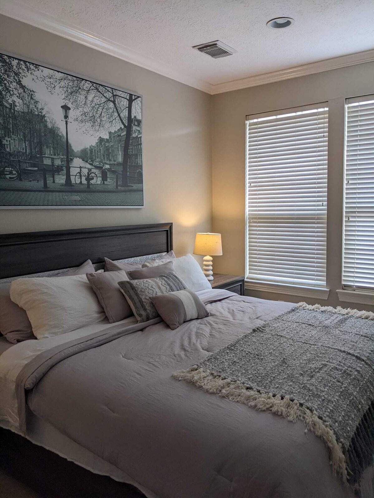 Photo 3 of Charming 3-bedroom house in the medical center close to NRG