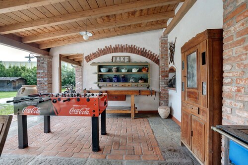 Holiday Home 'Between 5 Terre and Versilia' with Shared Garden, Wi-Fi and Air Conditioning