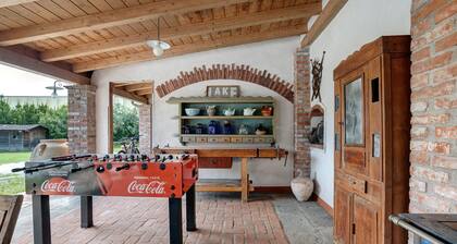 Holiday Home 'Between 5 Terre and Versilia' with Shared Garden, Wi-Fi and Air Conditioning