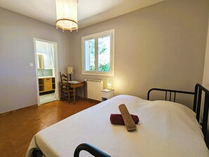 2 Schlafzimmer, Bügeleisen/Bügelbrett, WLAN, Bettwäsche